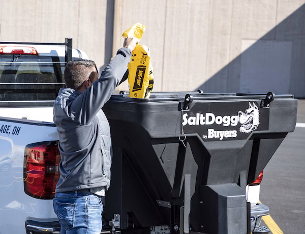 2025 Buyers Products TGS07 11 CUBIC FOOT TAILGATE SPREADER - Image 6