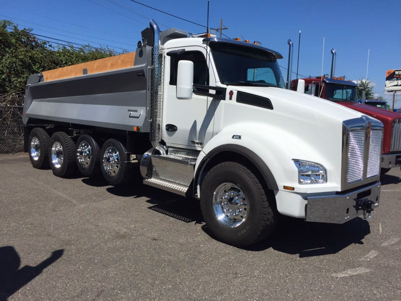 2025 Pioneer Truckweld Double Wall - Image 1