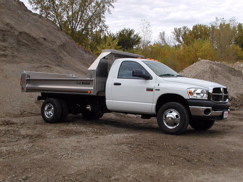 2025 Scott Tafco Equipment Aluminum Magnum Dump 2-3 Yard Capacity - Image 4