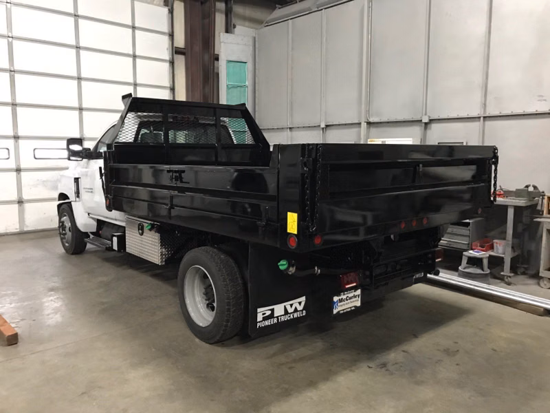 2025 Scott Tafco Equipment Steel Contractor 2-5 Yard Capacity - Image 1