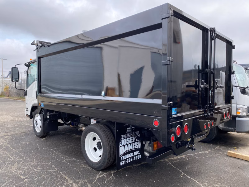 2025 Scott Tafco Equipment Steel Landscaper Smooth Exterior Wall - Image 2