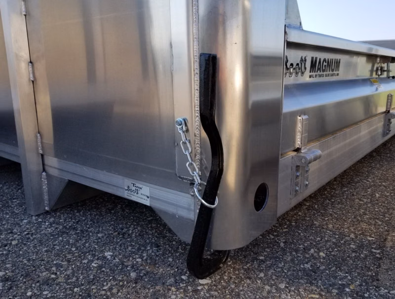 2025 Scott Tafco Equipment Aluminum Magnum Contractor 2-5 Yard Capacity - Image 6